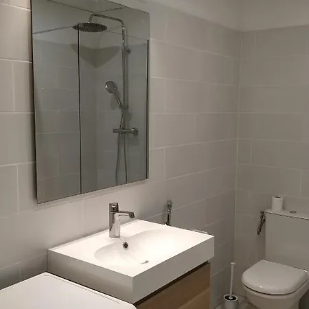 Apartment Neuf Climatise Equipe #3 *